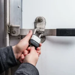Master Lock Elite™ Heavy Duty Lock with Hardened Boron Steel Shackle, 1-3/4 in. (44mm) wide, 1-1/2 in. (38mm) Shackle