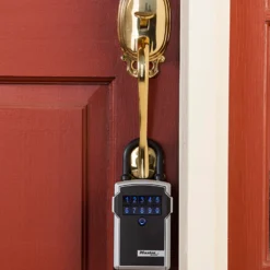 Portable Bluetooth® Lock Box for Keys with 1-13/16 in (46 mm) Shackle